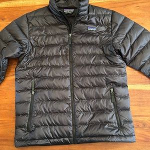 Kids BLACK Patagonia Down Sweater jacket - size XL